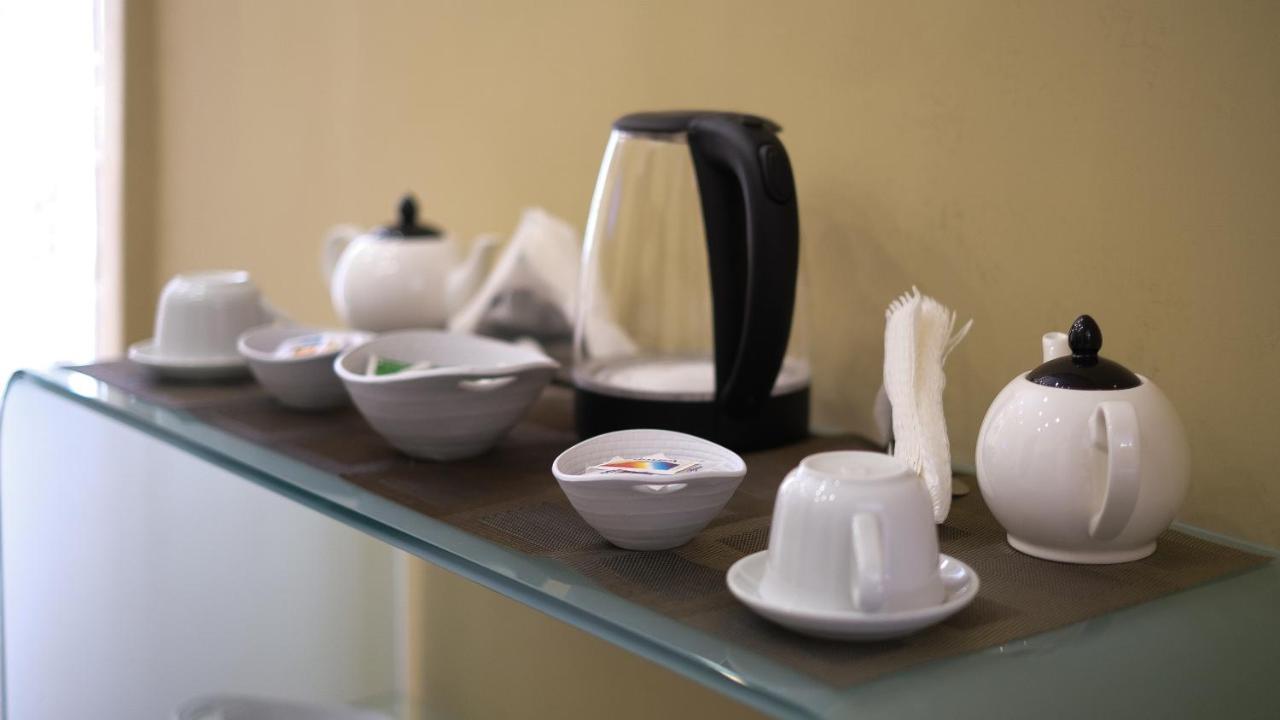 Royal Dante Bed & Breakfast เนเปิลส์ ภายนอก รูปภาพ
